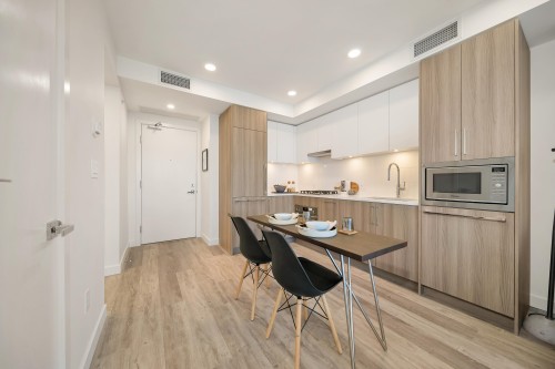 1808-9675 King George Boulevard, Surrey, BC 