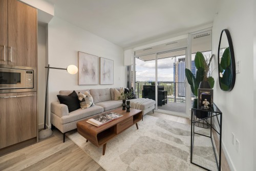 1808-9675 King George Boulevard, Surrey, BC 