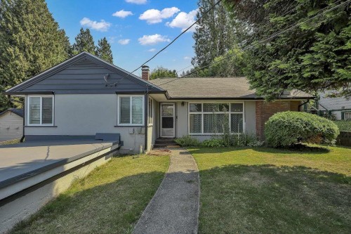 2374 Hillside Drive, Abbotsford, BC 