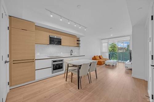 302-10448 University Drive, Surrey, BC 