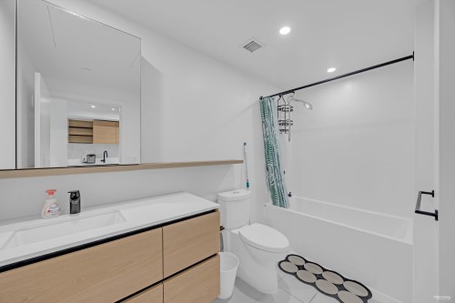 302-10448 University Drive, Surrey, BC 