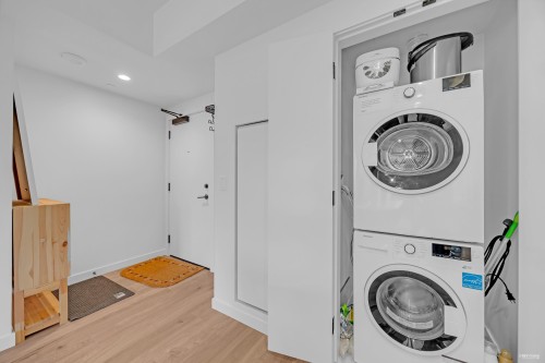 302-10448 University Drive, Surrey, BC 