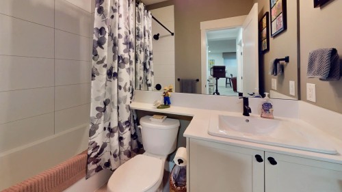 2-5528 148 Street, Surrey, BC 