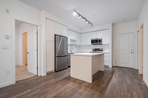 210-15825 85 Avenue, Surrey, BC 