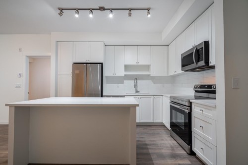 210-15825 85 Avenue, Surrey, BC 