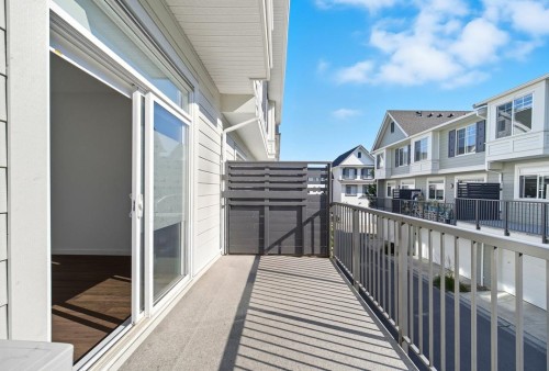 10-15778 85 Avenue, Surrey, BC 