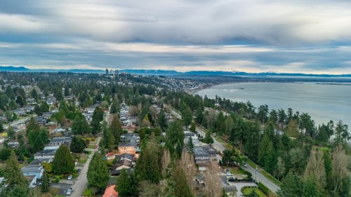 13600 Blackburn Avenue  White Rock, BC V4B 2Y8