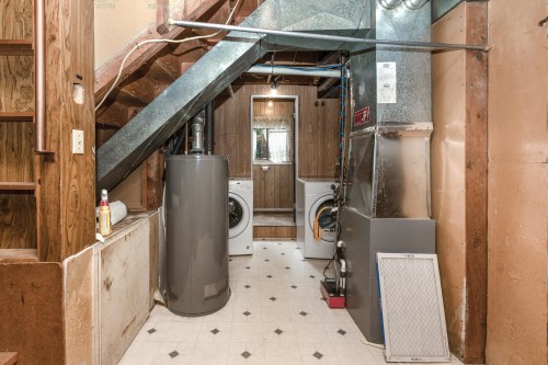 6711 141 Street, Surrey, BC 