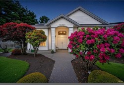 15811 96 Avenue  Surrey, BC V4N 2R8