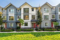 39-16760 25 Avenue  Surrey, BC V3Z 0W4