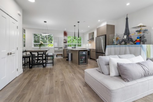 11-8137 164 Street, Surrey, BC 