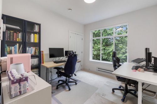 11-8137 164 Street, Surrey, BC 