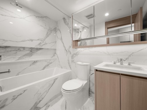 2907-13778 100 Avenue, Surrey, BC 