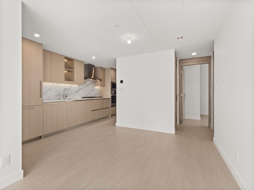 2907-13778 100 Avenue, Surrey, BC 