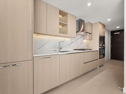 2907-13778 100 Avenue, Surrey, BC 