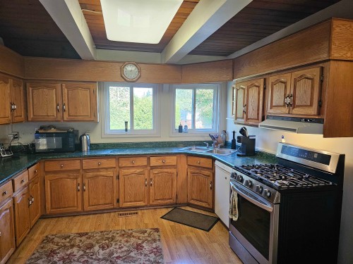 19850 48 Avenue, Langley, BC 