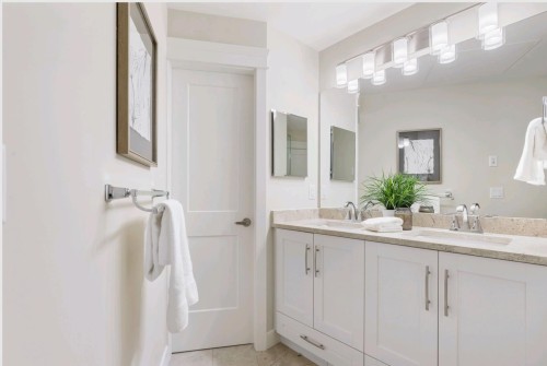 A122-8233 208B Street, Langley, BC 