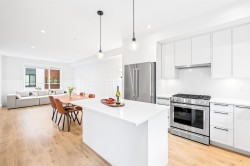 18-19897 75a Avenue  Langley, BC V2Y 3S2