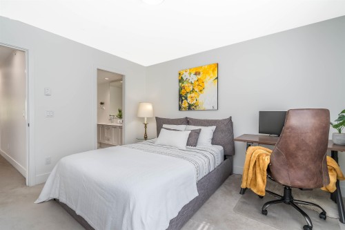 8-15918 Mountain View Drive, Surrey, BC 