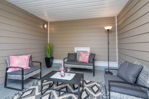 8-15918 Mountain View Drive, Surrey, BC 