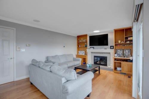 6960 143A Street, Surrey, BC 