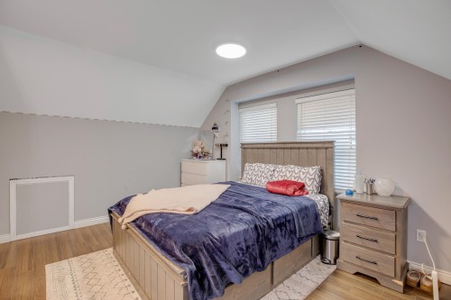 6960 143A Street, Surrey, BC 