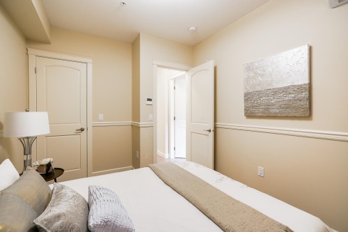 409-14588 Mcdougall Drive, Surrey, BC 