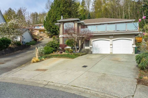 2245 Foothills Court  Abbotsford, BC V3G 1E1