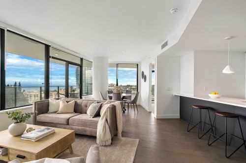 1108-1588 Johnston Road, White Rock, BC 