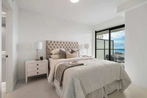 1108-1588 Johnston Road, White Rock, BC 