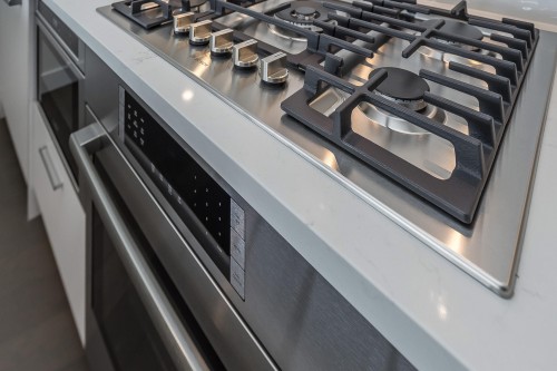 1108-1588 Johnston Road, White Rock, BC 