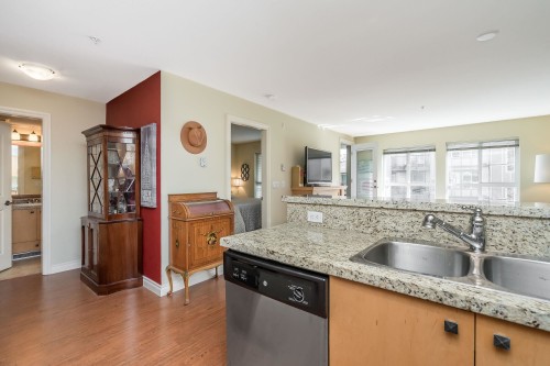 412-8717 160 Street, Surrey, BC 