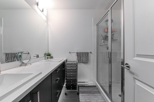 406-15815 85 Avenue, Surrey, BC 