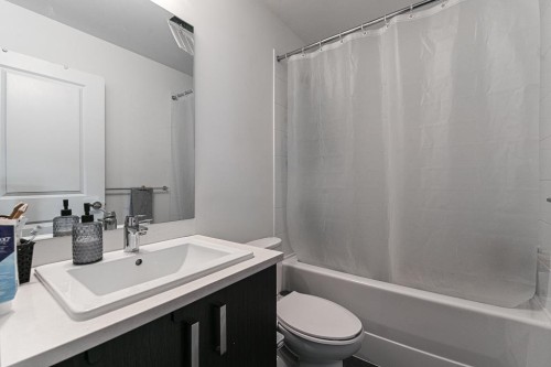 406-15815 85 Avenue, Surrey, BC 