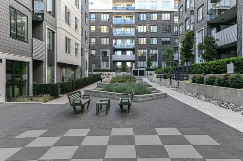 406-15815 85 Avenue, Surrey, BC 