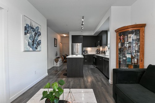 406-15815 85 Avenue, Surrey, BC 