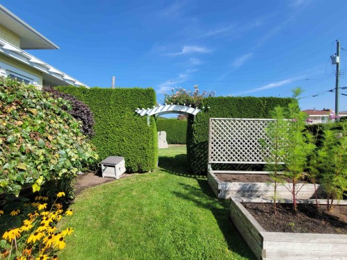 1121 Cypress Street, White Rock, BC 