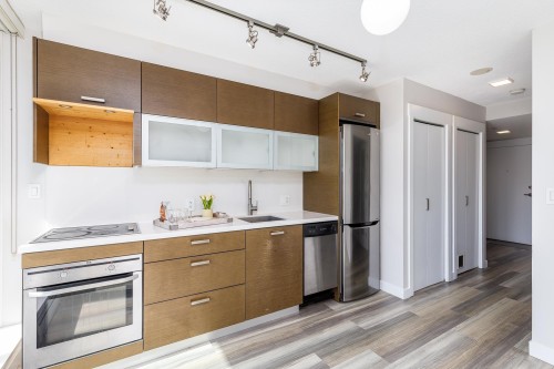 1603-10777 University Drive, Surrey, BC 