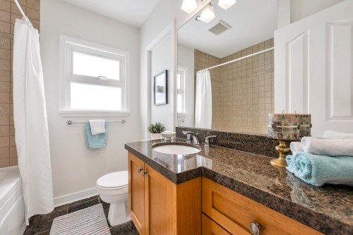 11056 135A Street, Surrey, BC 