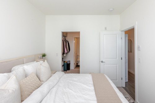 302-13628 81A Avenue, Surrey, BC 