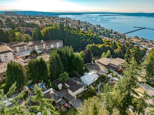 1350 Everall Street, White Rock, BC 