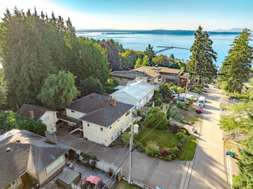 1350 Everall Street, White Rock, BC 