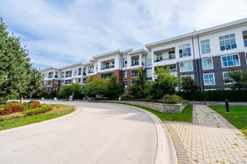 D111-8150 207 Street, Langley, BC 