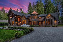 13288 Woodcrest Drive  Surrey, BC V4P 1W5