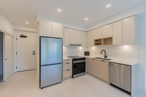 205-10466 138A Street, Surrey, BC 