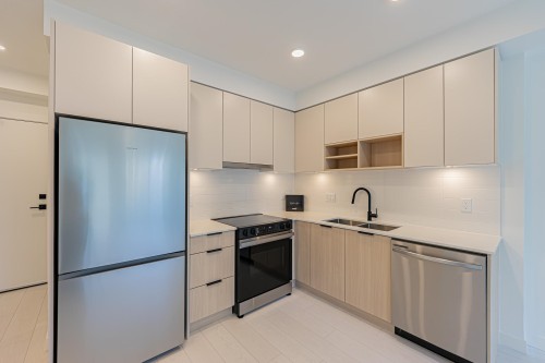 205-10466 138A Street, Surrey, BC 