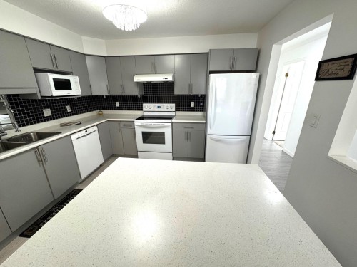 210-33110 George Ferguson Way, Abbotsford, BC 