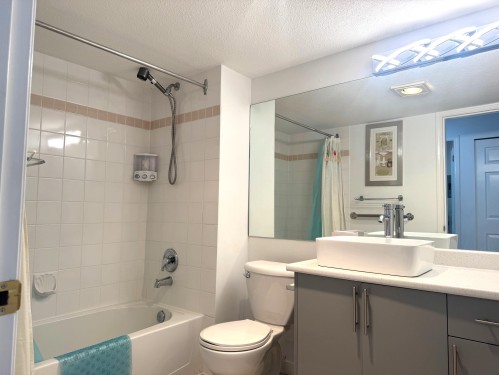 210-33110 George Ferguson Way, Abbotsford, BC 