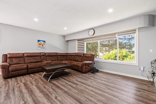 5460 Interprovincial Highway, Abbotsford, BC 