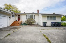16428 12 Avenue  Surrey, BC V4A 9H6